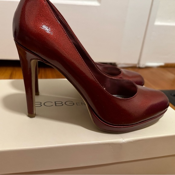 Bcbg red platform pumps - Picture 2 of 4
